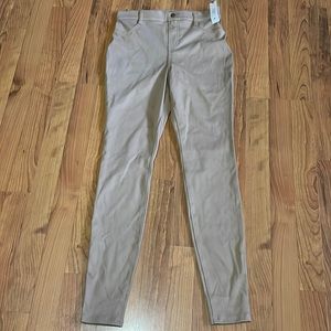 High rise leggings​